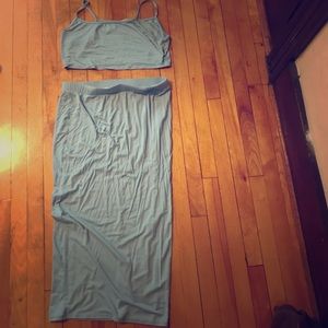 Two piece set